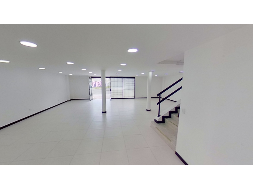 Arriendo amplia casa para uso dotacional, comercial