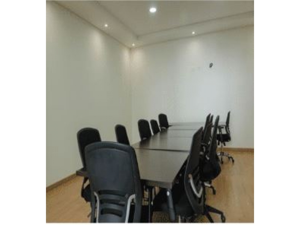 Arriendo espectacular oficina de 301.96M2