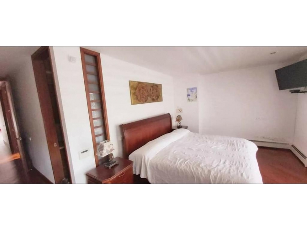 Presento espectacular apartamento en Bosque Medina