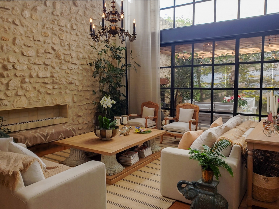 6869137MA Venta de casa exclusiva en la loma del Chocho, Envigado