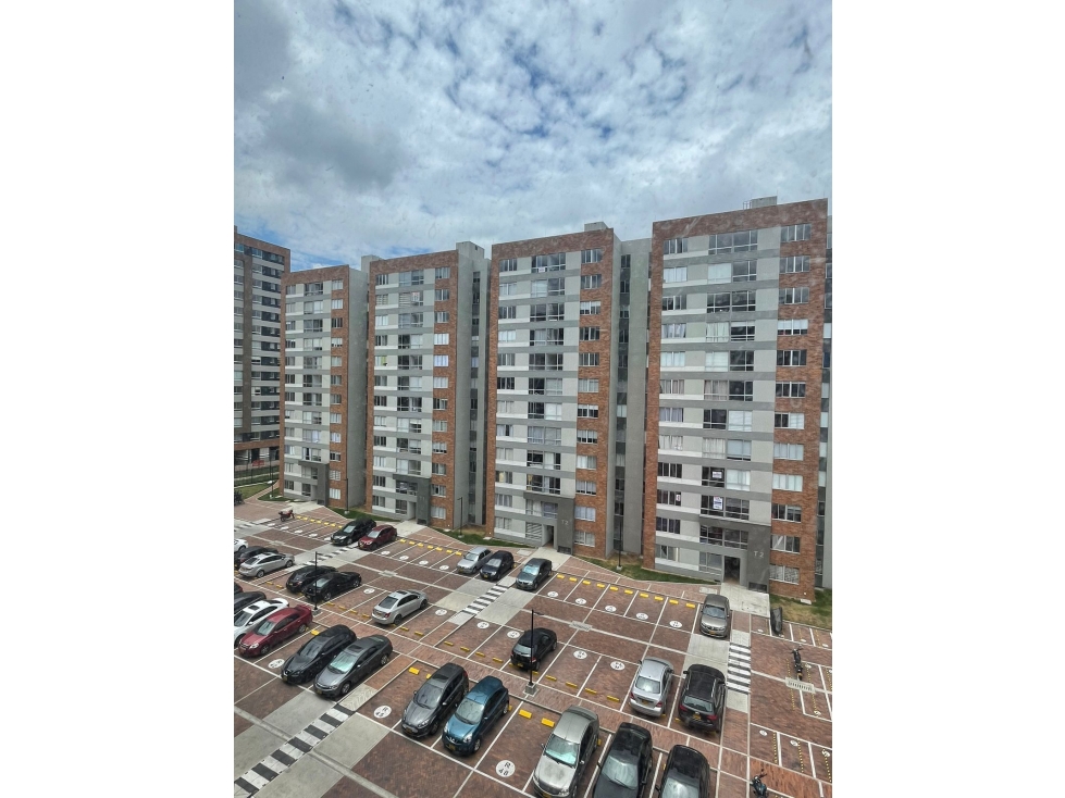 VENDO  LINDO APARTAMENTO EN LA FELICIDAD.