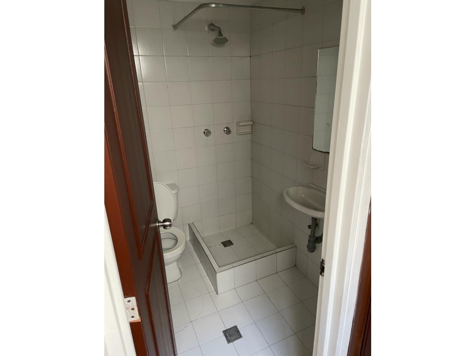 VENDO  LINDO APARTAMENTO DUPLEX  EN QUINTA PAREDES.