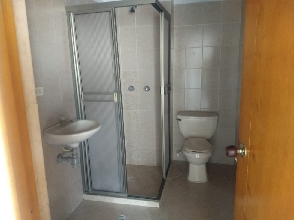 APARTAMENTO EN LA MINA EN ARRIENDO