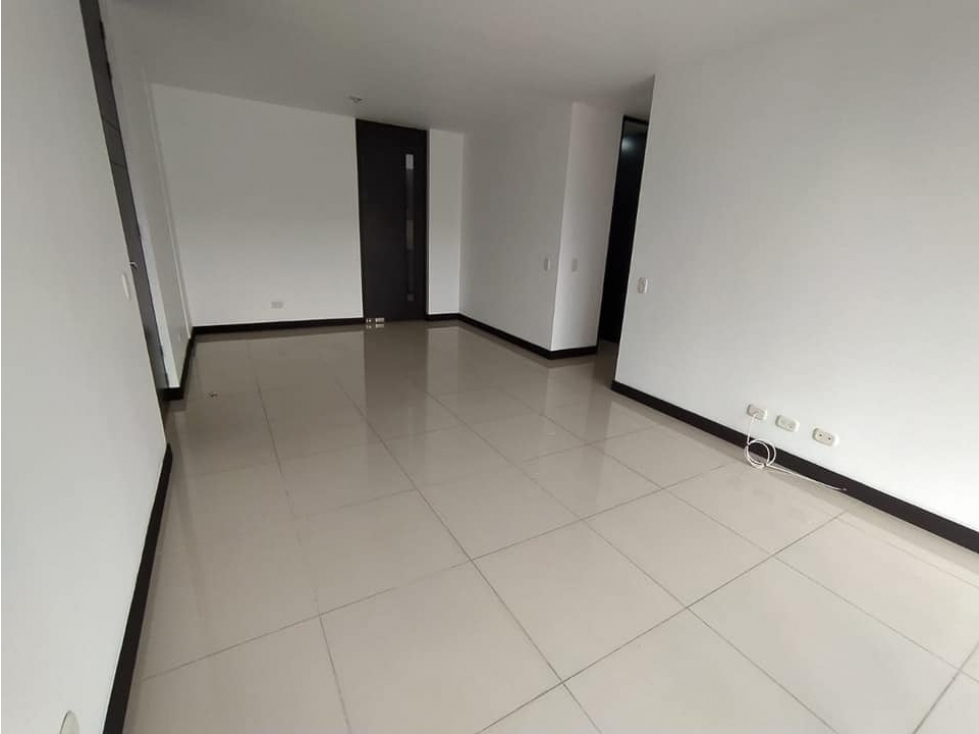 APARTAMENTO EN CAMINO VERDE, ENVIGADO AMPLIO, MODERNO