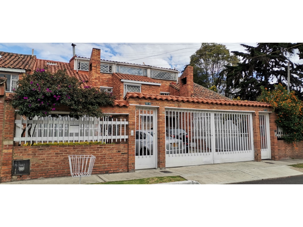 SE VENDE CASA EN LA ALHAMBRA, BOGOTA