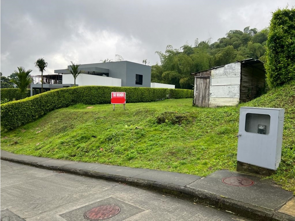 Lote urbano para la venta en conjunto cerrado Armenia