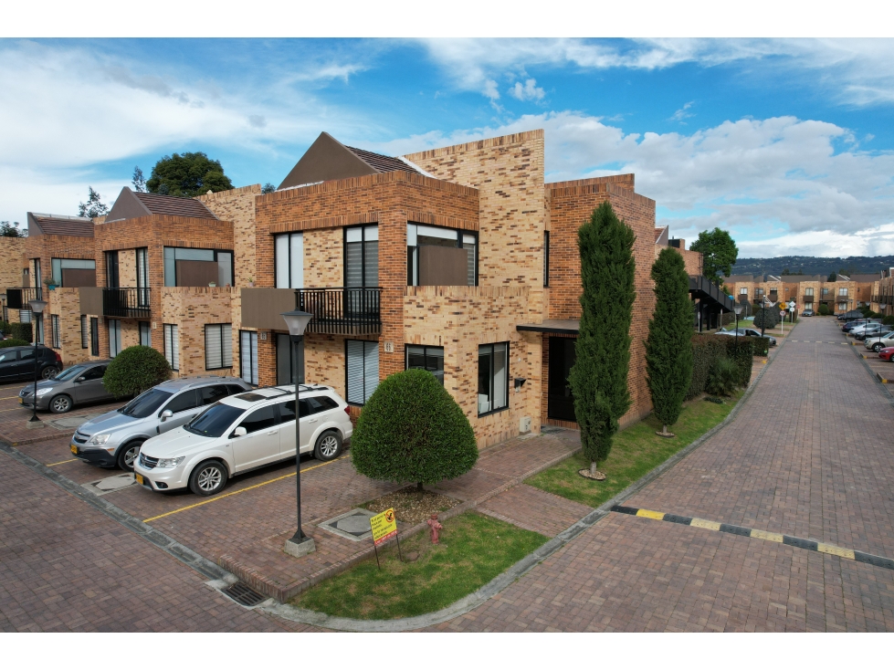 CASA EN VENTA, CHIA