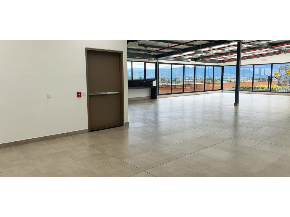 Edificio en Arriendo en Chia mls 21-1148 LR