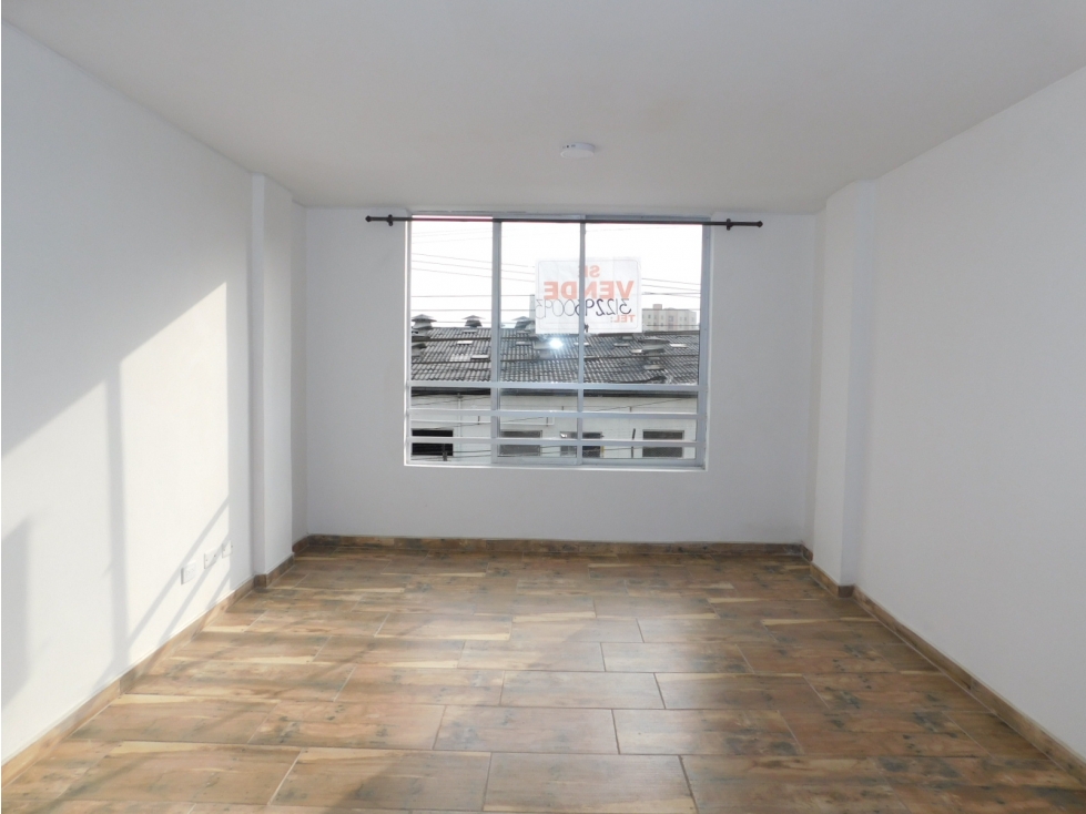 Venta de amplio apartamento en el barrio Chipre, Manizales.