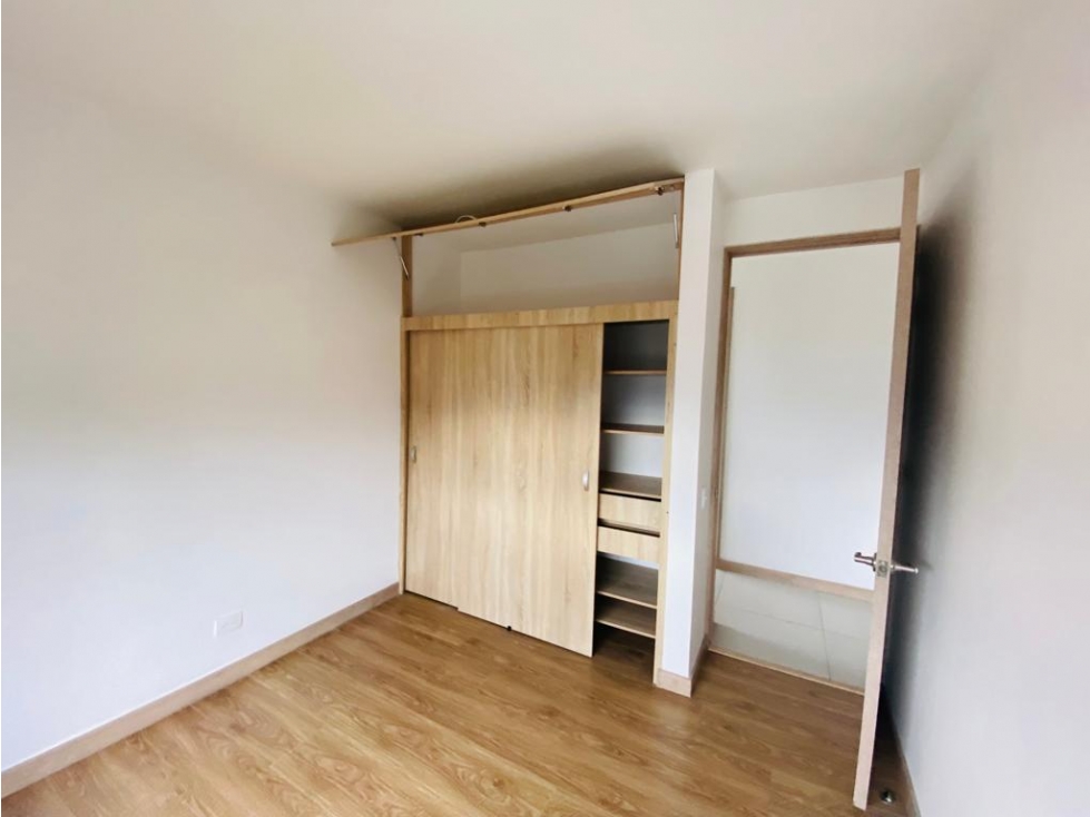 APARTAMENTO ARRIENDO, POBLADO LOMA SAN JULIAN