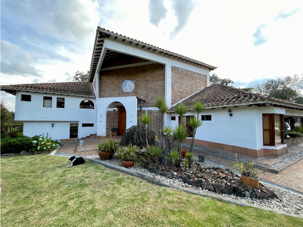 Casa en venta. Alto de Las Palmas, sector La Acuarela.