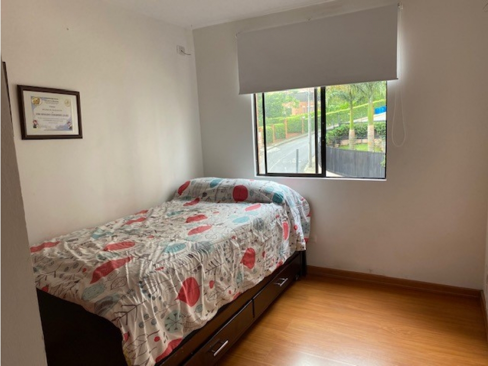 LINDO APARTAMENTO EN EL OESTE