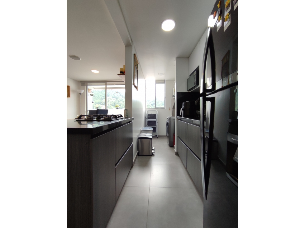 Venta apartamento en Loma de San Jose, Sabaneta.