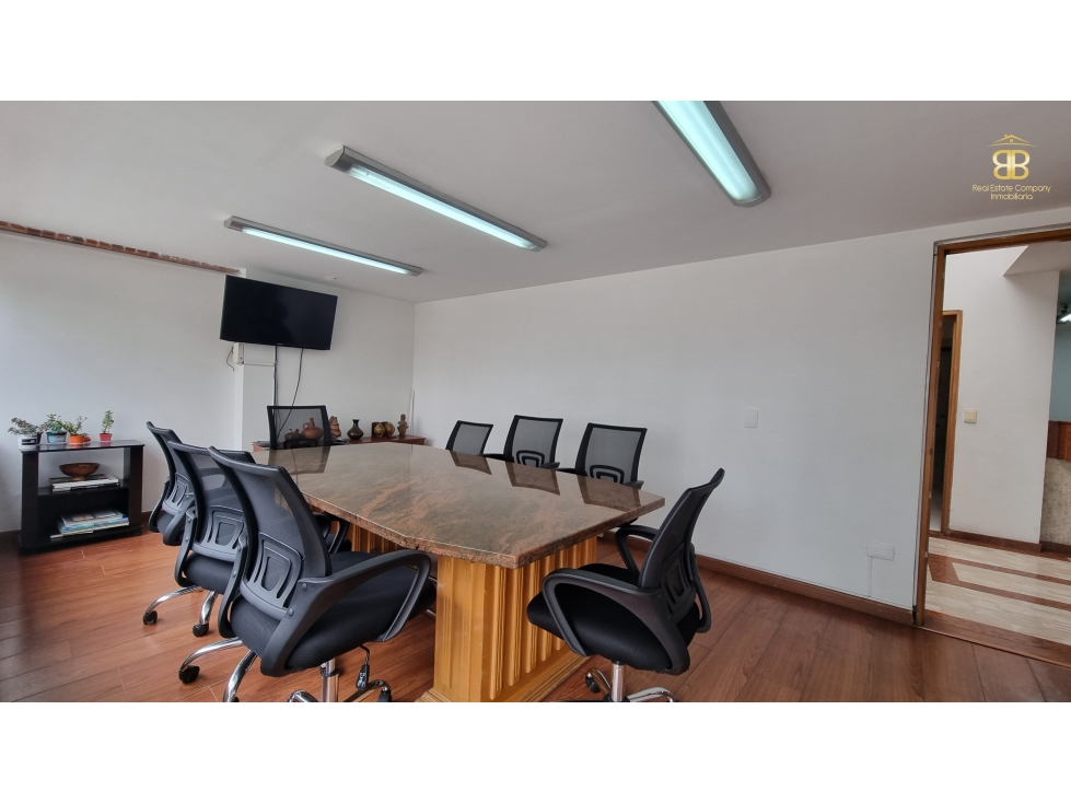 SE VENDE - SE ARRIENDAN OFICINAS EN SANTA BÁRBARA. MAGNÍFICA UBICACIÓN