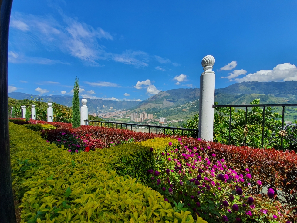 Venta de finca en parcelación en Copacabana