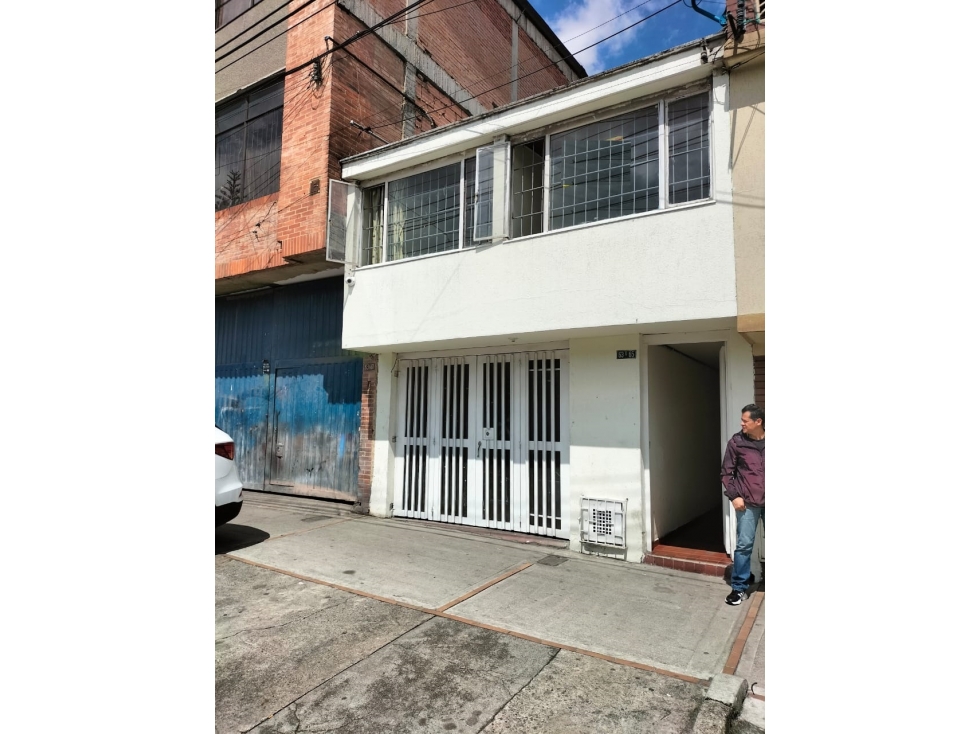 Vendo Casa comercial en el 7 de agosto