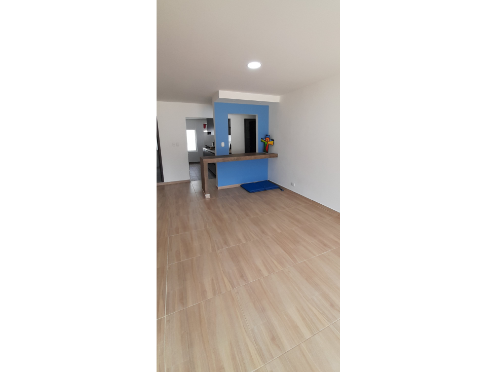 VENDO APARTAMENTO REMODELADO LIMONAR