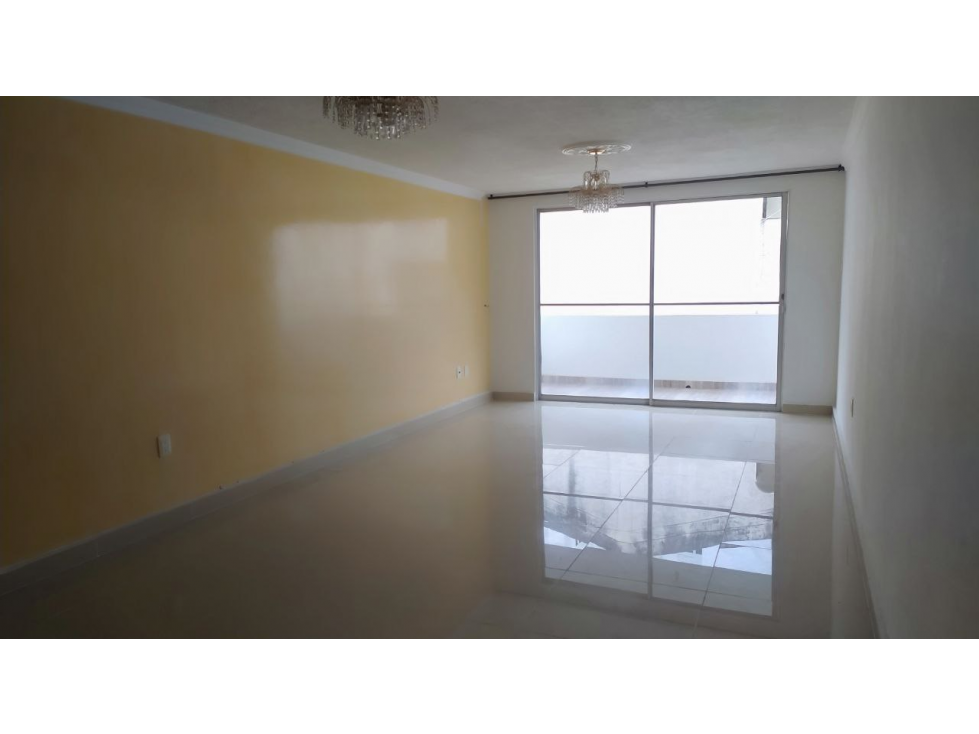 SE VENDE AMPLIO APARTAMENTO EN SOTOMAYOR