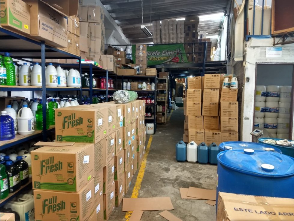 Se vende Bodega en Las Acacias Armenia