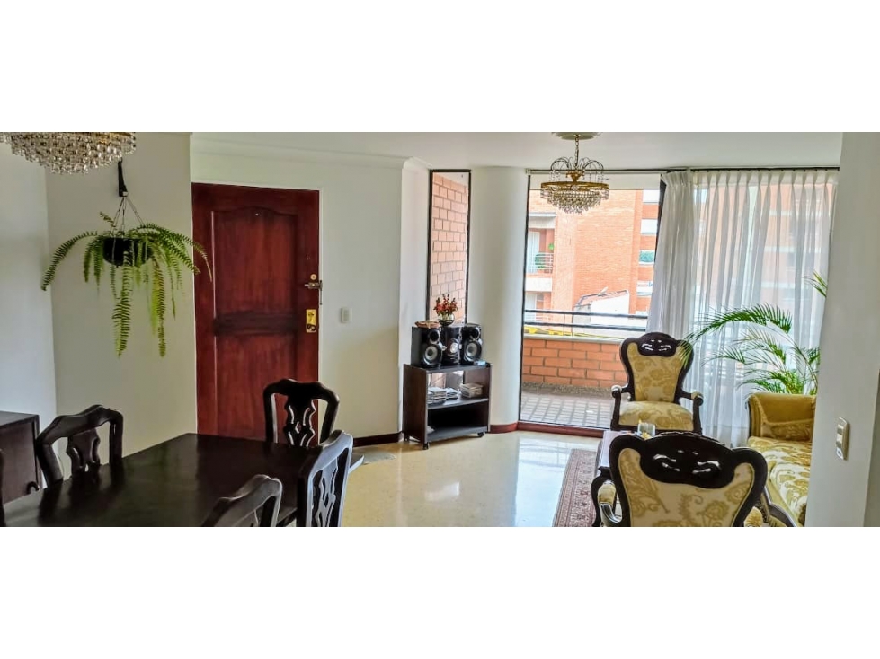 VENTA DE APARTAMENTO EN LAURELES - NOGAL.