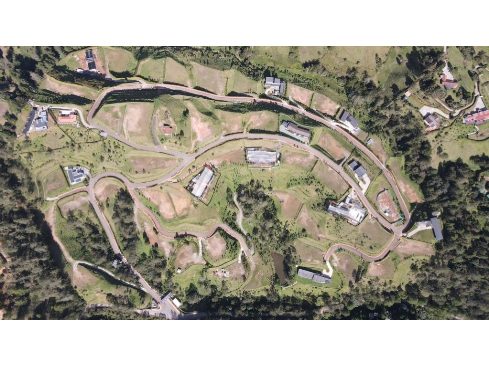 VENTA LOTE  EXCLUSIVA PARCELACION EL RETIRO VEREDA LEJOS DEL NIDO.