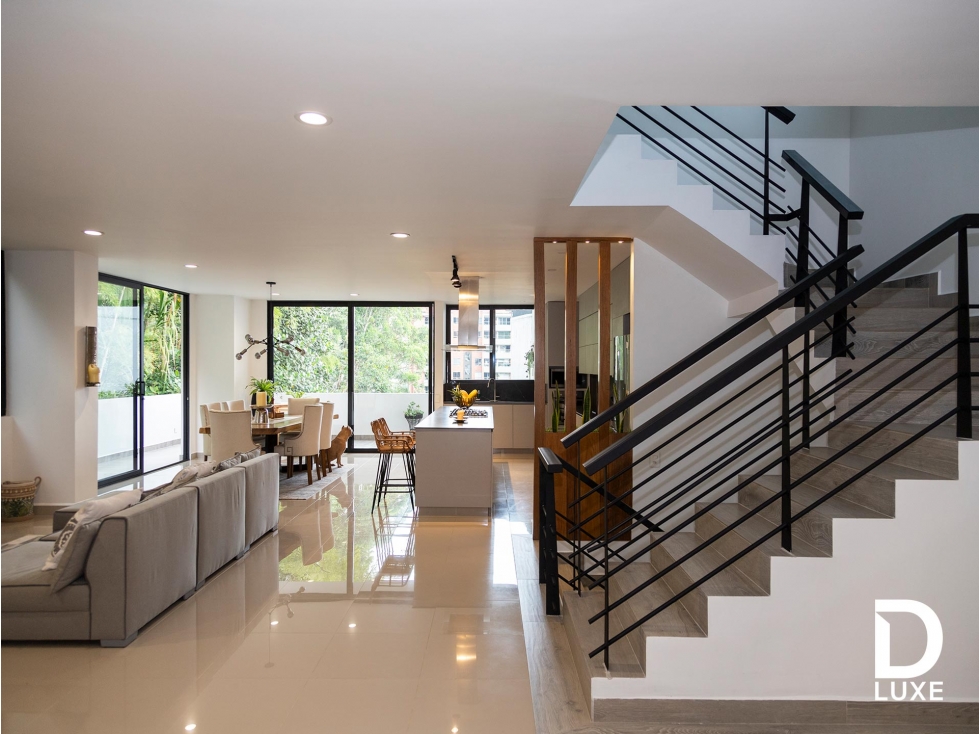 ALIADO Casa en el Poblado Parte Alta de 4 Habitaciones