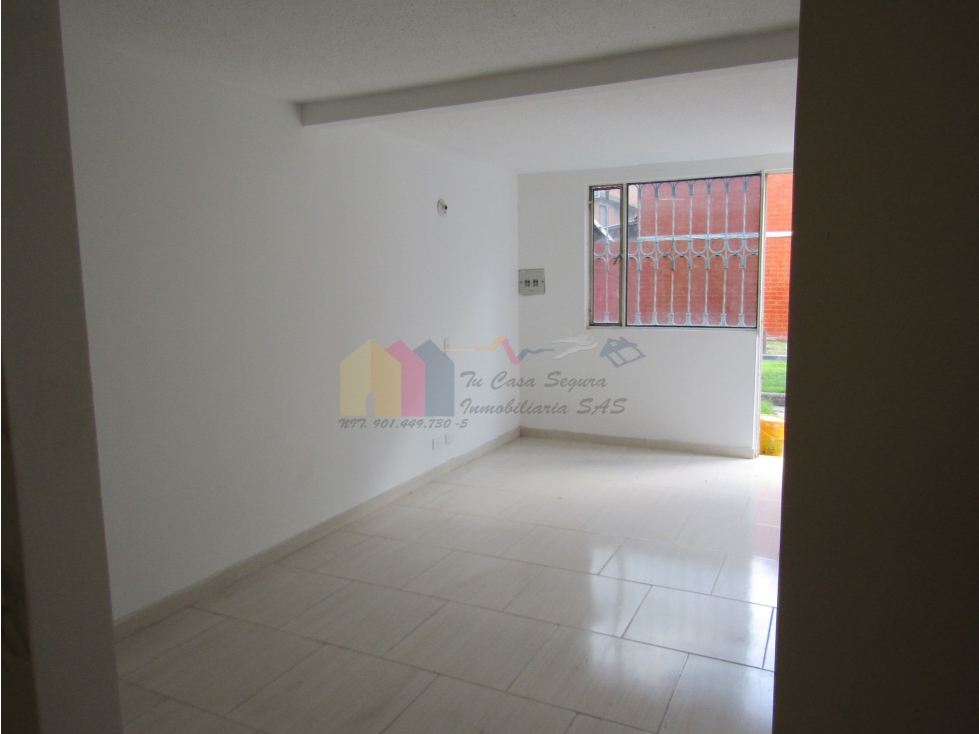 VENTA DE HERMOSA CASA EN VILLA ITALIA SOACHA