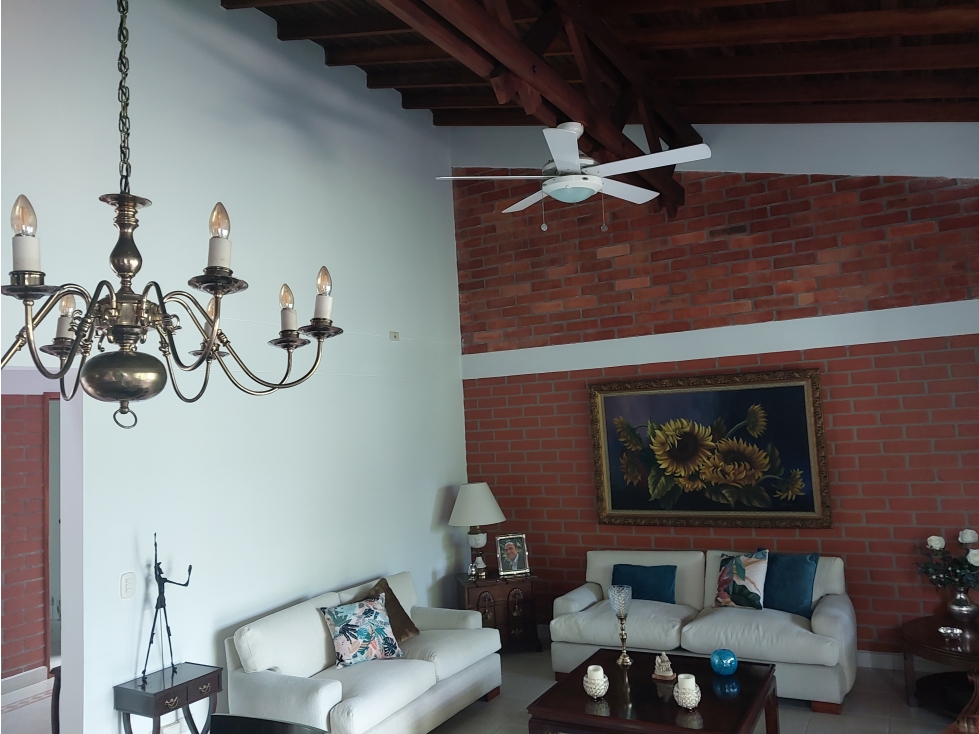 VENDO CASA CAMPESTRE EN CONDOMINIO EN COMBIA