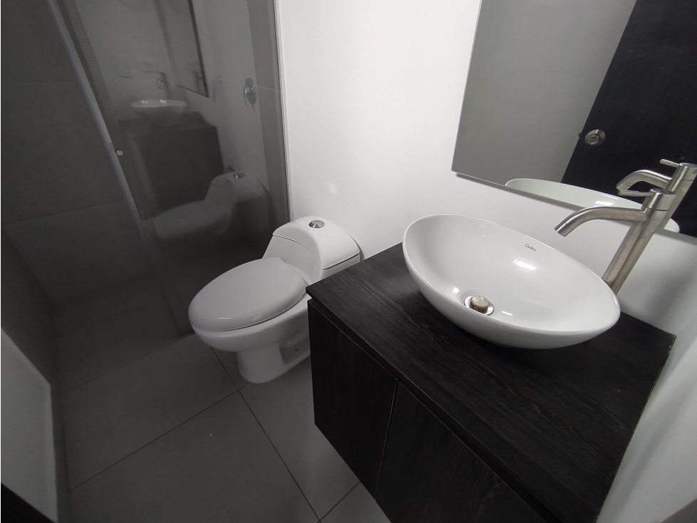 RHBR-10568 (APTO PISO 2, Envigado, Cumbres)