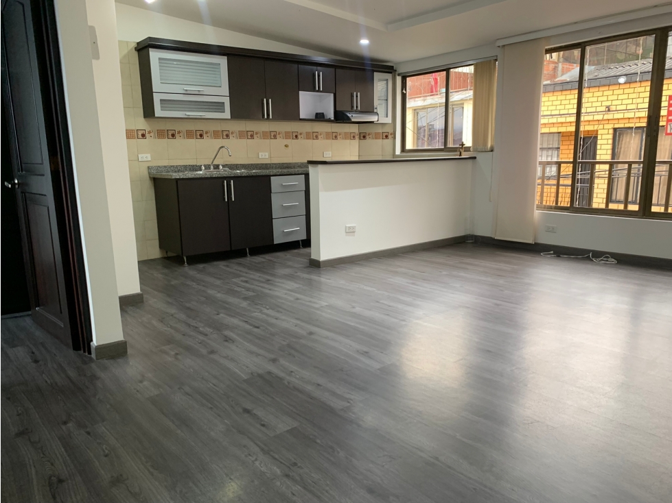 CASA EN VENTA (INCLUYE 2 LOCALES COMERCIALES) CHIPRE-MANIZALES