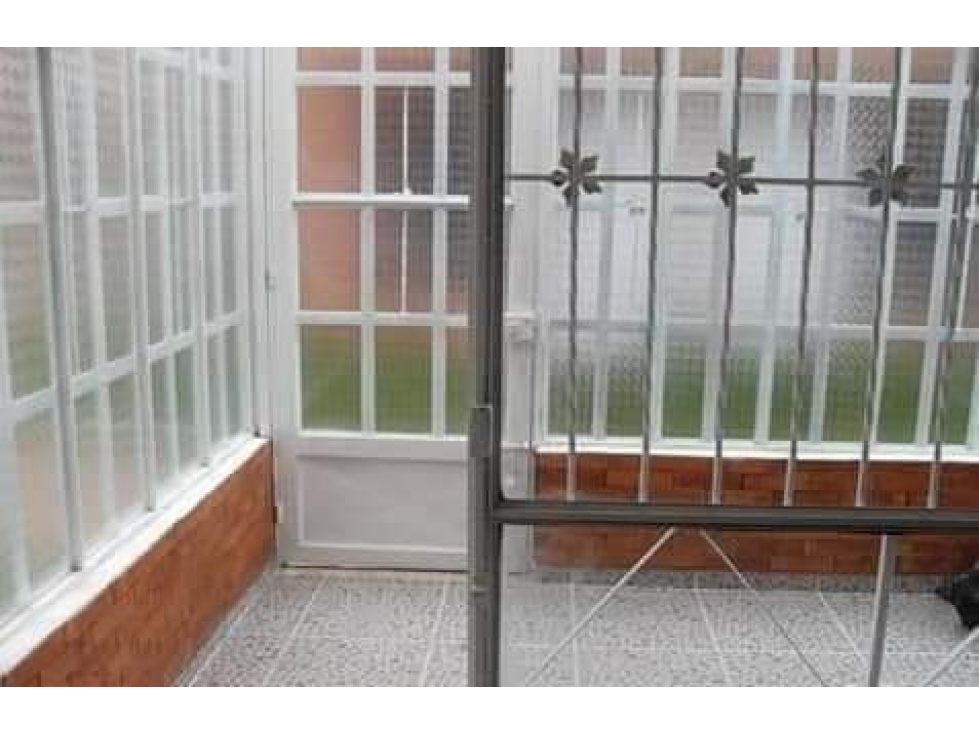 SE VENDE O PERMUTA CASA EN MADRID