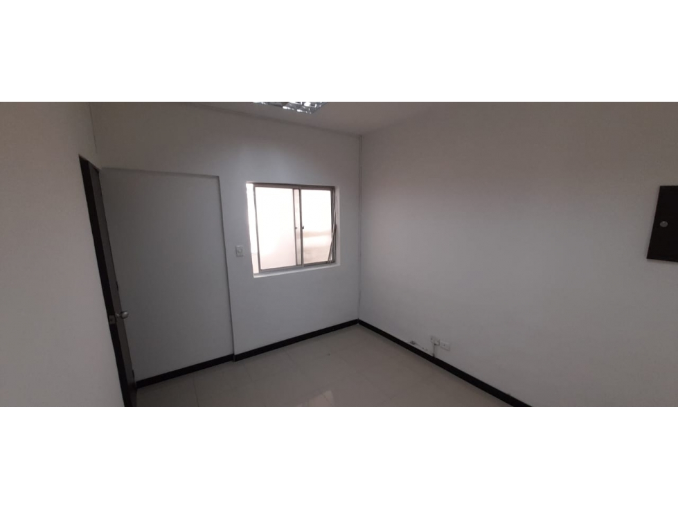 Oficina en arriendo centro Pereira cod: 6253063