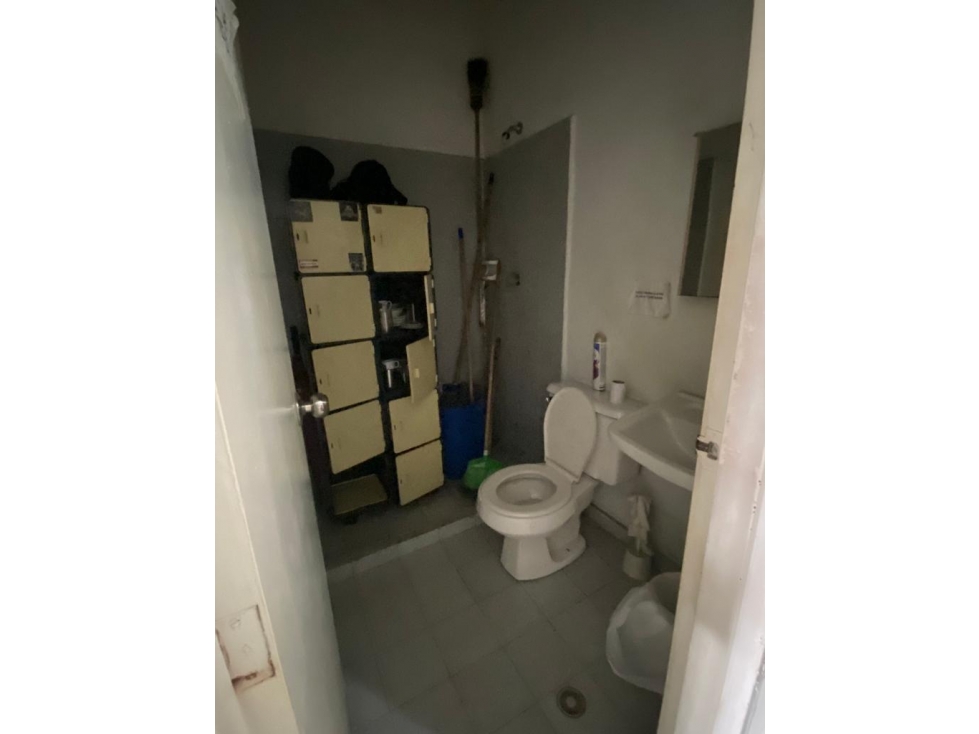Venta o Alquiler Bodega Polideportivo Sur Envigado 295.08 Mts2