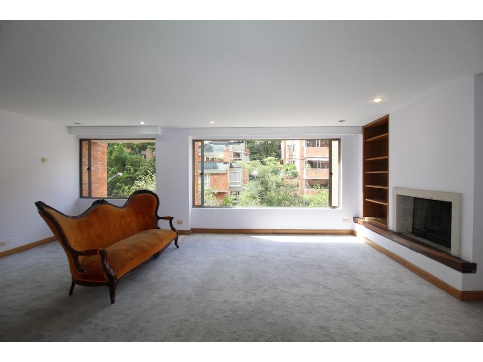 Apto Rosales: 210m2, 3 cuartos, 2.5 baños y 4 garajes