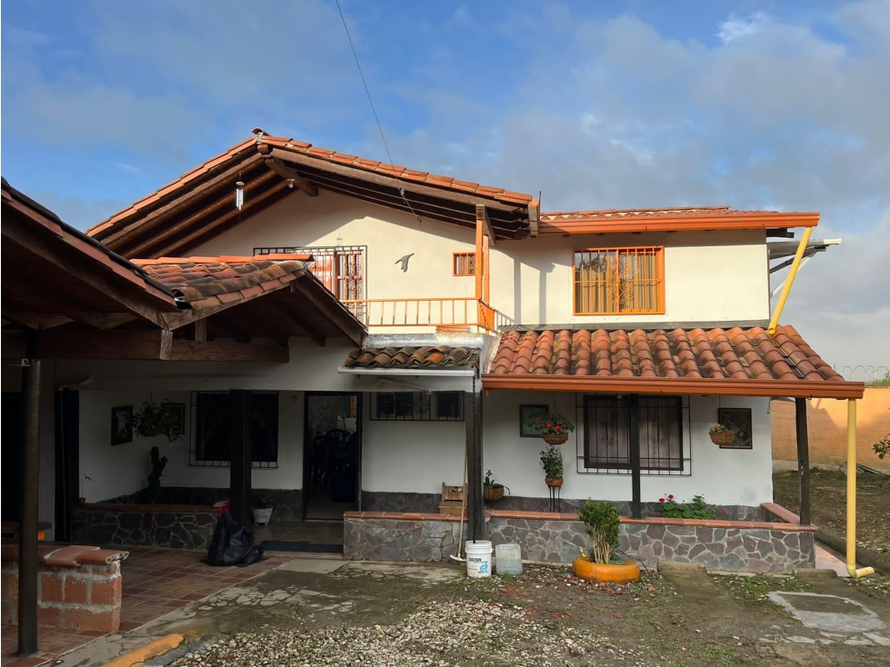 Venta de finca en Rionegro vereda Santa Barbara