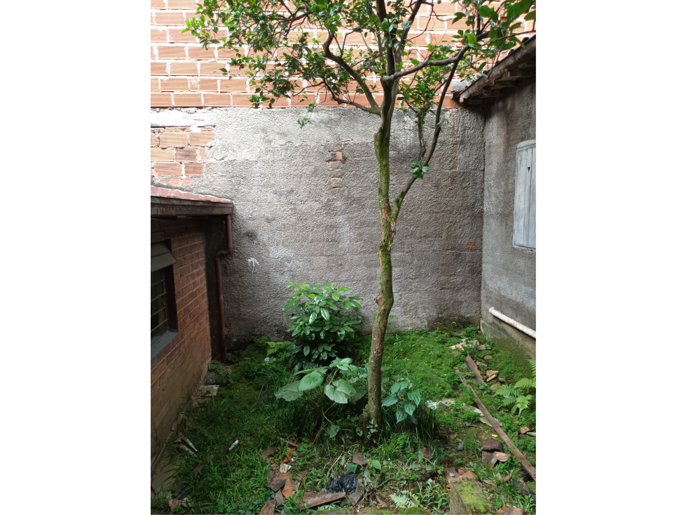 Casa lote para la venta en Envigado - San Mateo