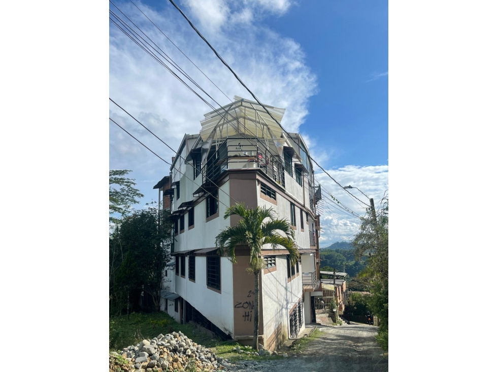 Se Vende Edificio En El Bosque sector Utp Pereira