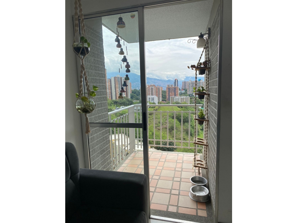 Apartamento entre Loma de los Bernal y El Rincón