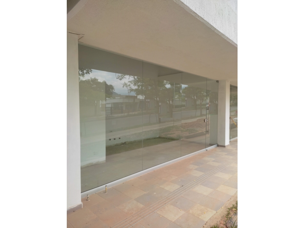 LOCAL COMERCIAL ESQUINERO / CAÑAVERAL / PROYECTO IRAWA