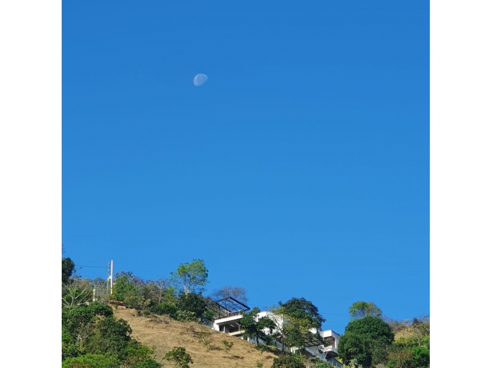 VENDO FINCA EN OBRA GRIS EN SANTA FE DE ANTIOQUIA EN UNIDAD