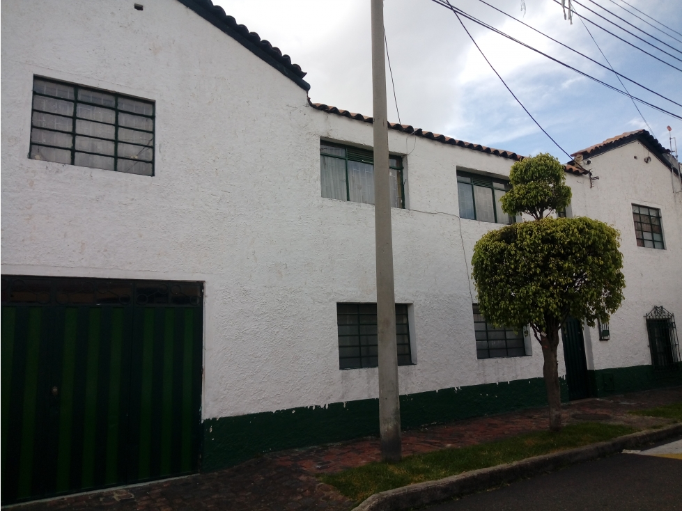 CASA O LOTE EN VENTA  SANTA ANA SUR