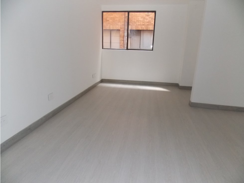 Venta apartamento Remodelado Santa Barbara, Bogotá