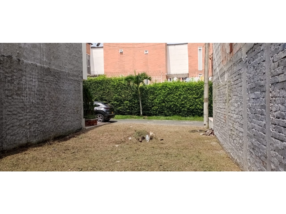 Se vende lote en Cartago