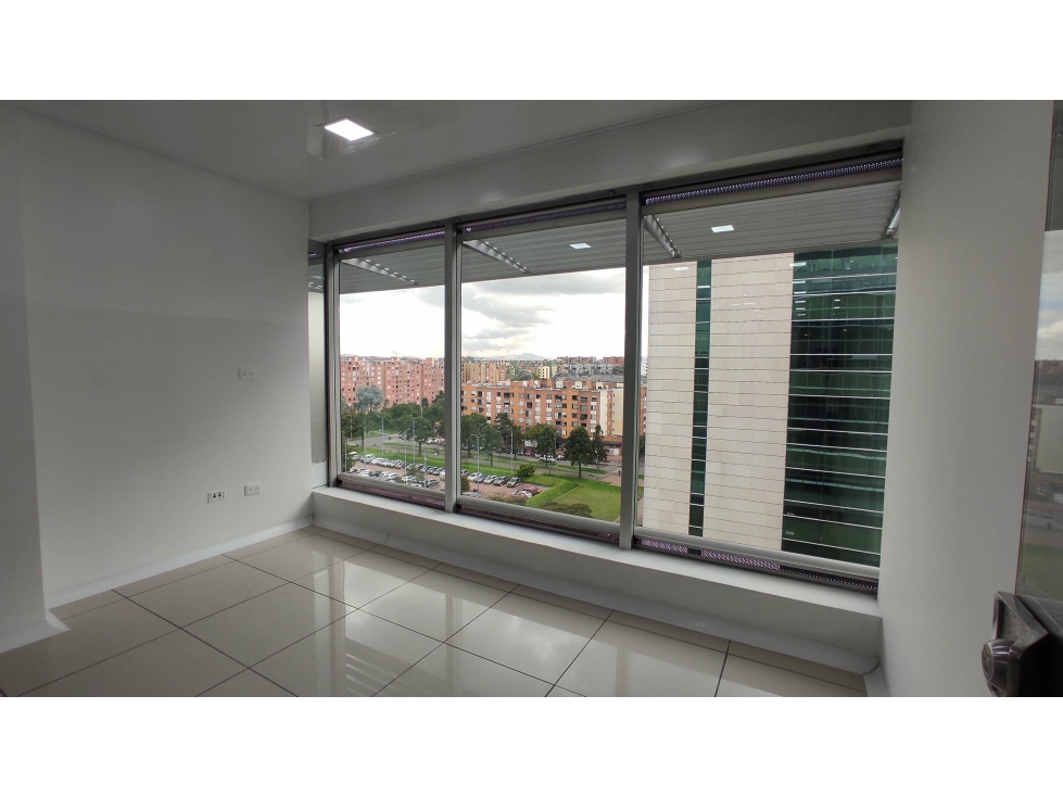 Oficina en Arriendo en corredor de la 26, Salitre Occidental.