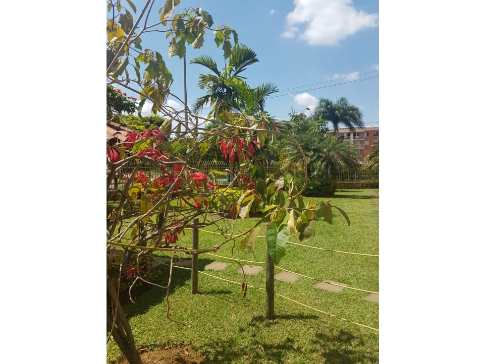 VENDO APARTAMENTO BARRIO LA HACIENDA CALI