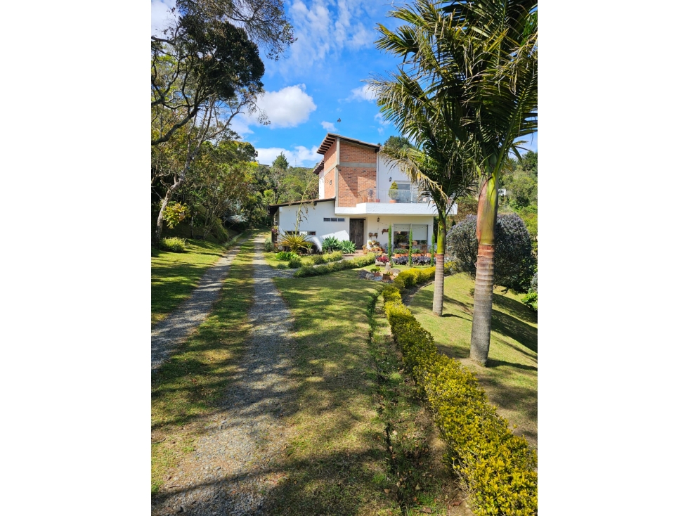 Espectacular casa finca en Santa Elena