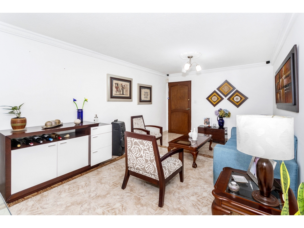 ¡Vendo Amplio y Remodelado Apto Capri!