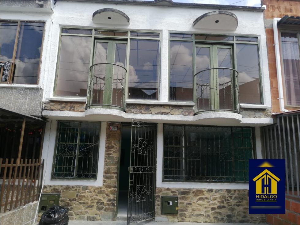 ? SE VENDE AMPLIA CASA AL SUR DE LA CIUDAD ?