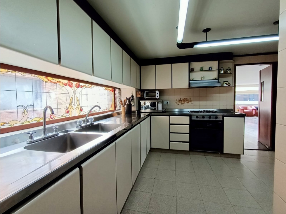 Venta - Apartamento - La Carolina (Cr. 13 # 127)