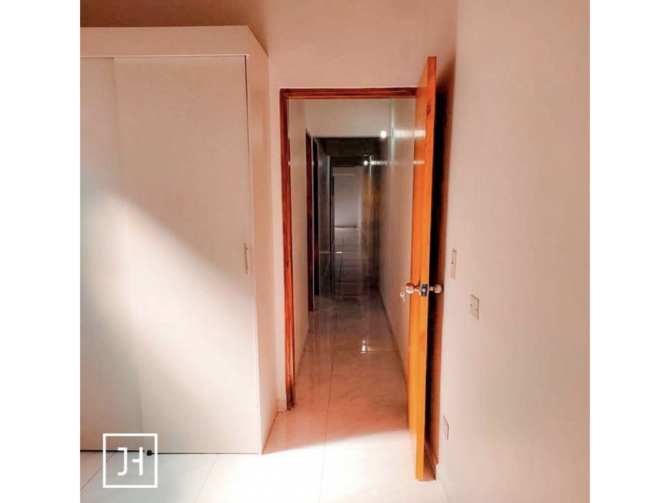 Bonito y recién remodelado apartamento